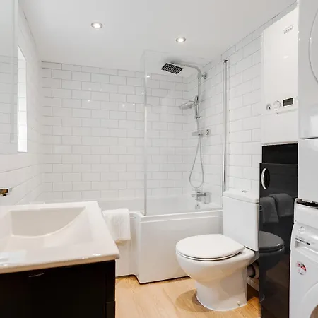 Buxton Apartment - 1 Bed, Free Parking, Wi-Fi Hazel Grove Exterior photo