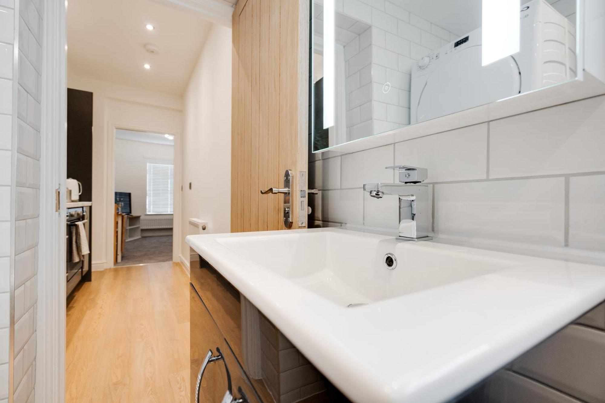 Buxton - 1 Bed, Free Parking, Wi-fi Apartment Hazel Grove